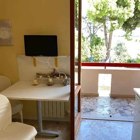 Il Rifugio Del Mare Monolocale Marina 아파트 바스토